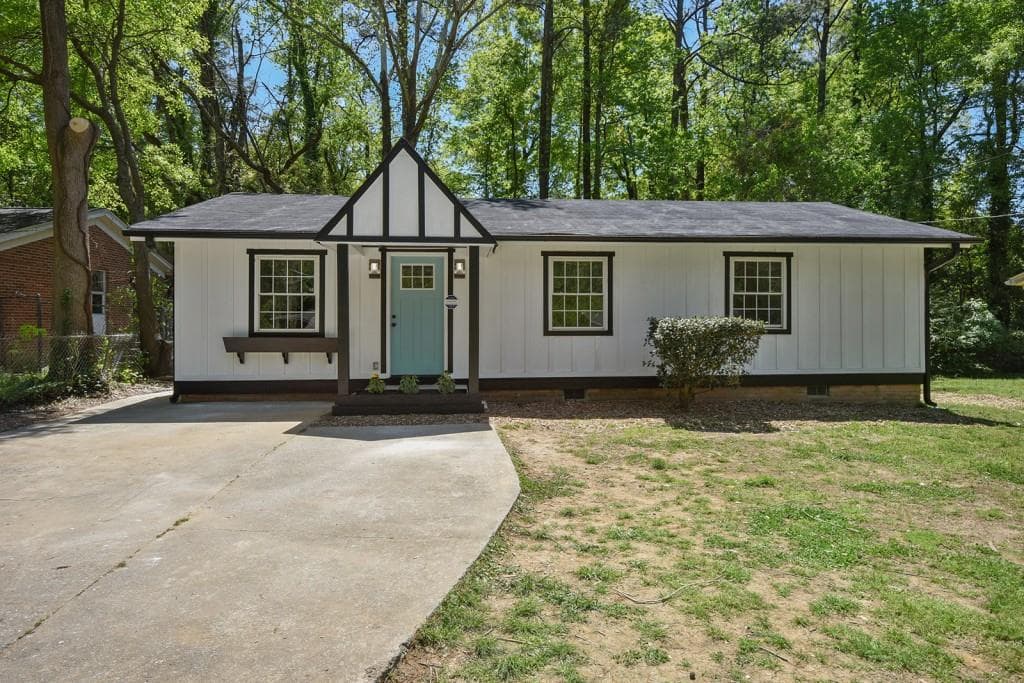 3 bedroom, 1,050 sq ft single family residence sold at 271 Oak Drive, Atlanta, GA 30354