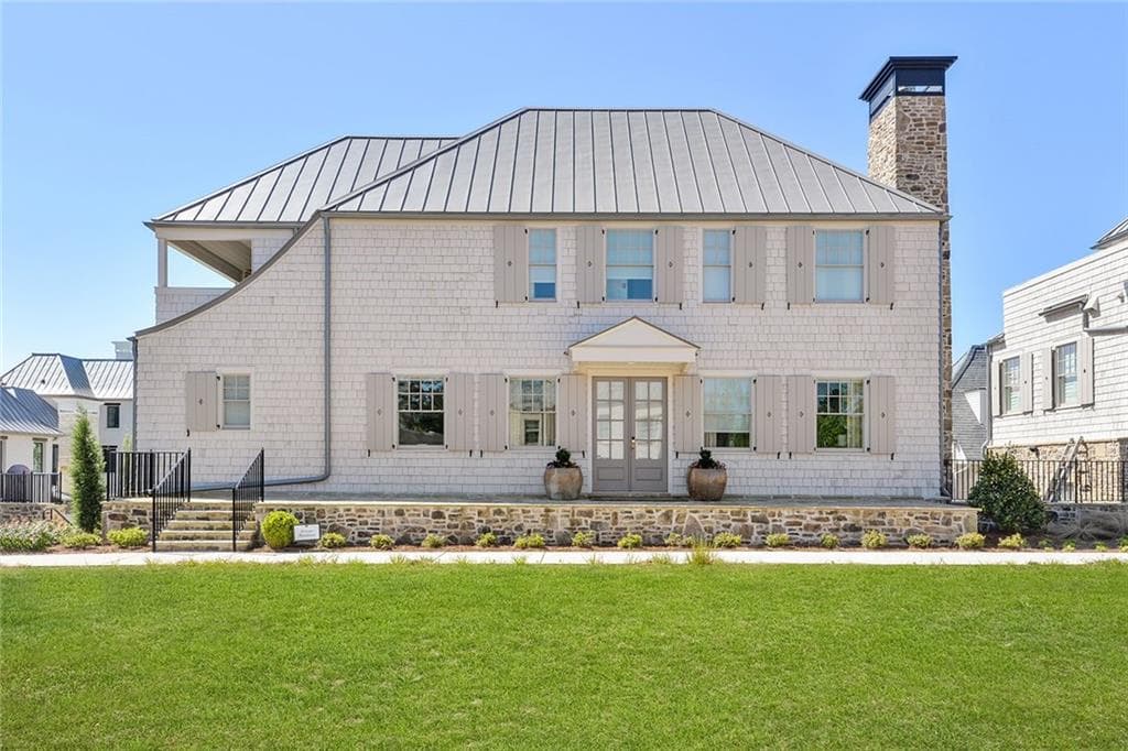 4 bedroom, 2,995 sq ft single family residence sold at 204 N Esplanade, Alpharetta, GA 30009