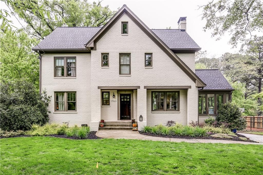 5 bedroom, 3,100 sq ft single family residence sold at 1763 Meadowdale Avenue, Atlanta, GA 30306
