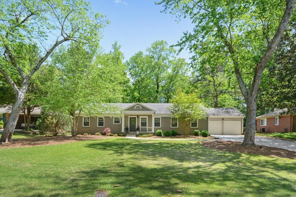 3 bedroom, 1,750 sq ft single family residence sold at 1233 BERNADETTE Lane, Atlanta, GA 30329