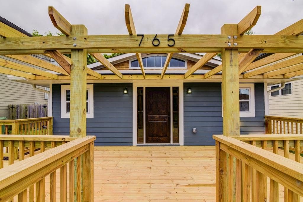 3 bedroom, 1,250 sq ft single family residence sold at 765 Humphries Street, Atlanta, GA 30310