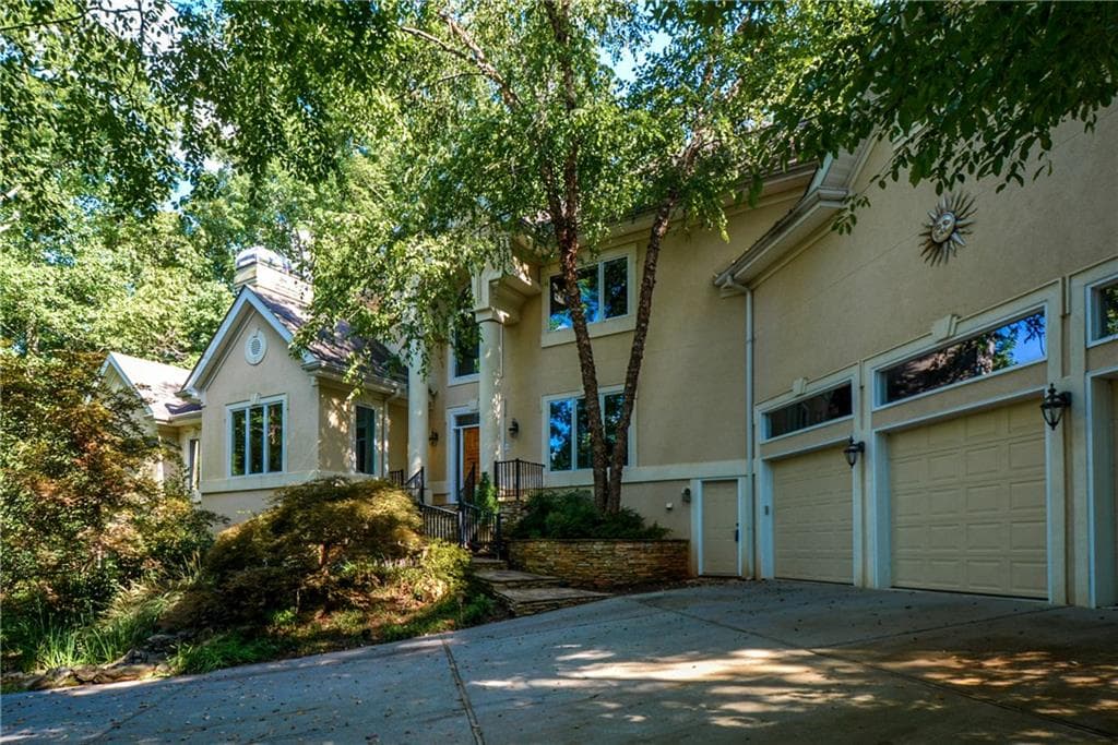 1041 Olde Towne Lane, Woodstock, GA 30189 — most recent listing photo