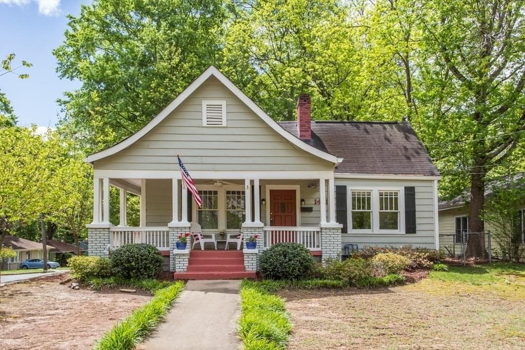 2 bedroom, 1,200 sq ft single family residence sold at 1491 Woodbine Avenue, Atlanta, GA 30317