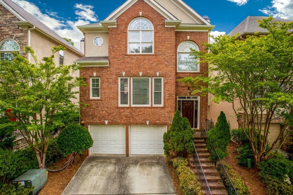 2458 Vivian Circle, Decatur, GA 30030 — most recent listing photo