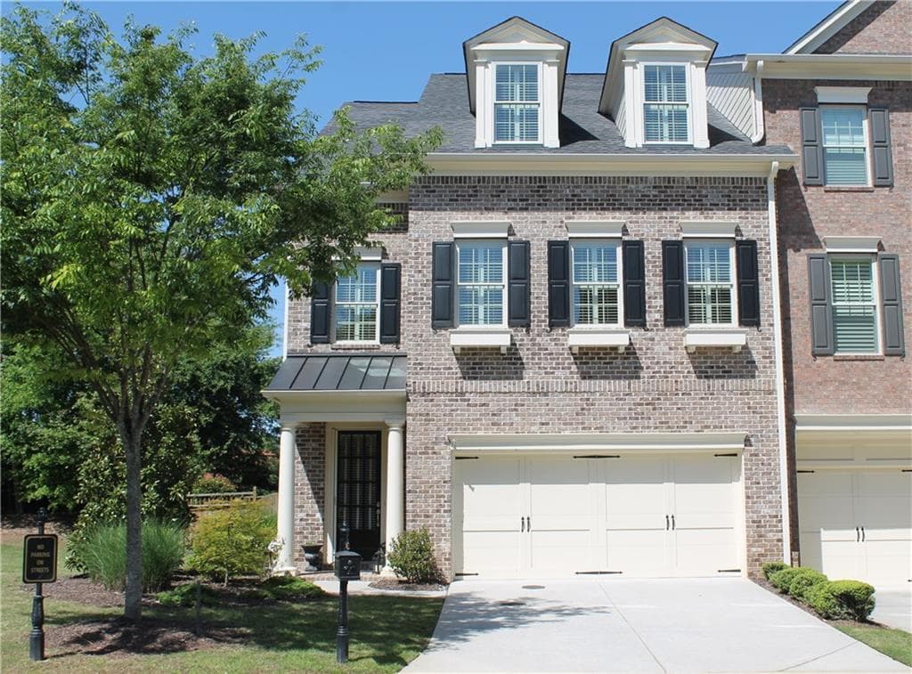 4 bedroom, 3,768 sq ft townhouse sold at 7436 Portbury Park Lane, Suwanee, GA 30024