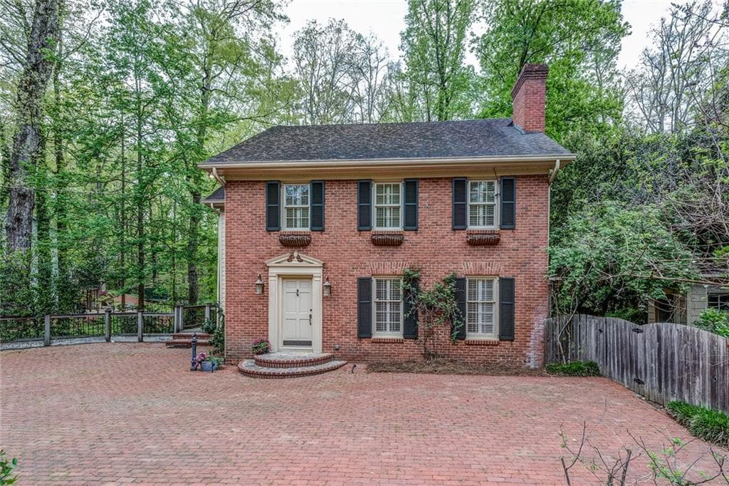 4 bedroom, 3,415 sq ft single family residence sold at 5137 Hidden Branches Circle, Atlanta, GA 30338
