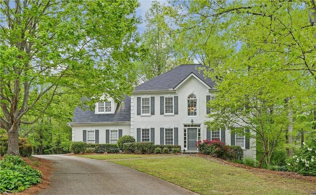 5 bedroom, 3,780 sq ft single family residence sold at 1360 Shyre Crest Way, Lawrenceville, GA 30043