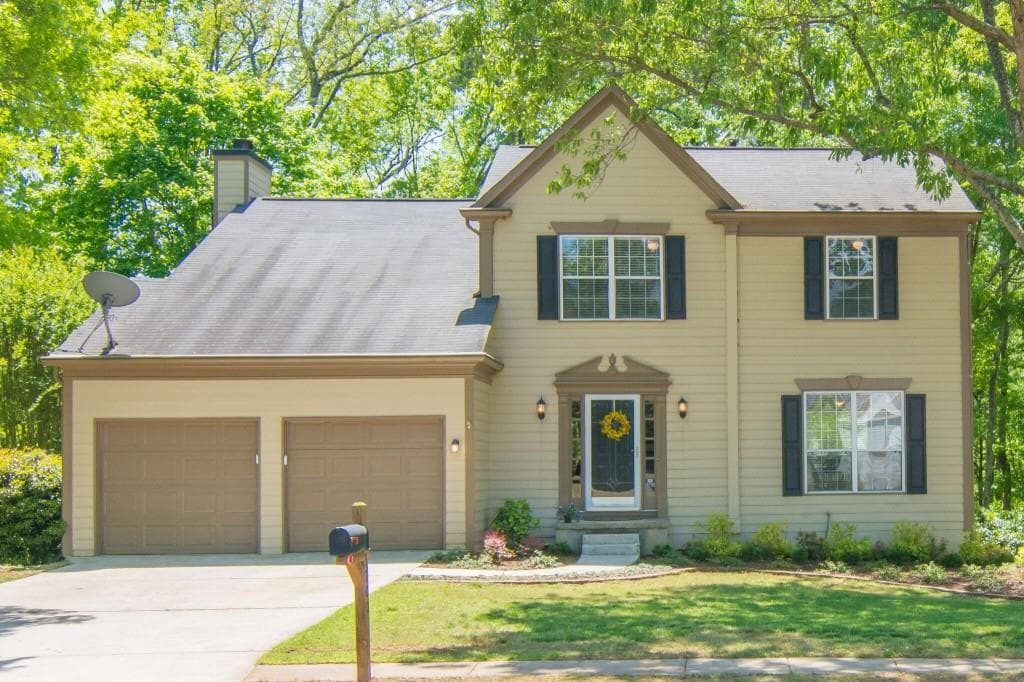 4 bedroom, 1,916 sq ft single family residence sold at 3700 Oak Park Drive, Suwanee, GA 30024