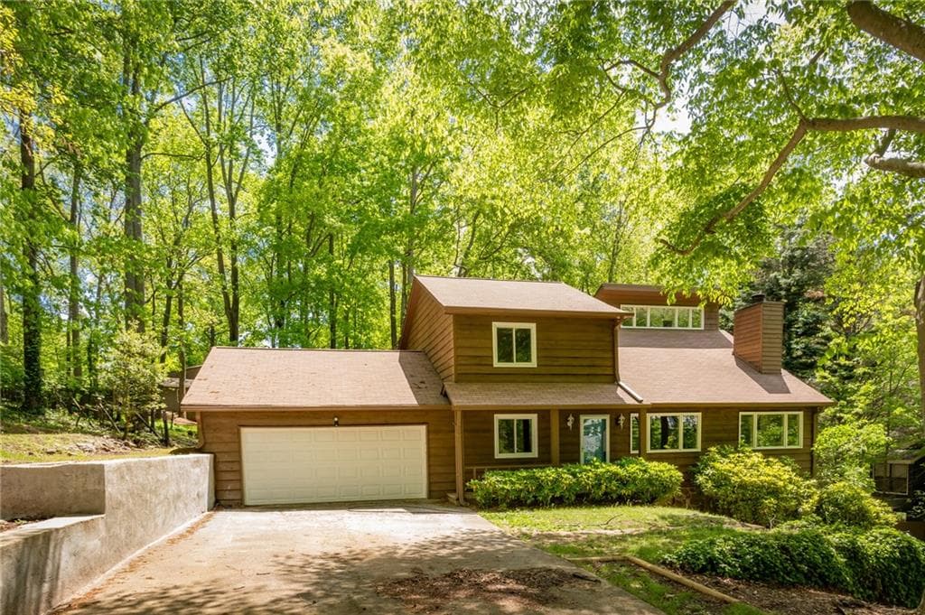 4 bedroom, 2,485 sq ft single family residence sold at 2354 Forest Green Drive, Marietta, GA 30062