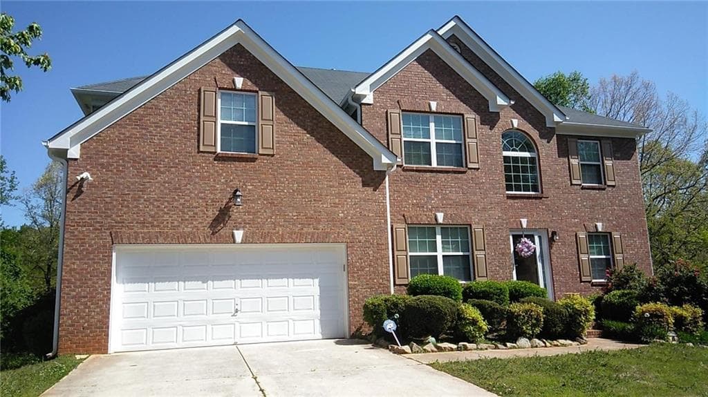 6 bedroom single family residence sold at 3946 Sweetwater Parkway, Ellenwood, GA 30294