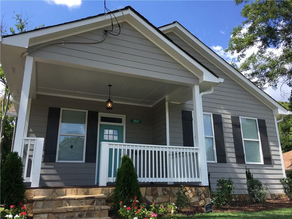 3 bedroom, 1,698 sq ft single family residence sold at 1527 Westview Drive, Atlanta, GA 30310