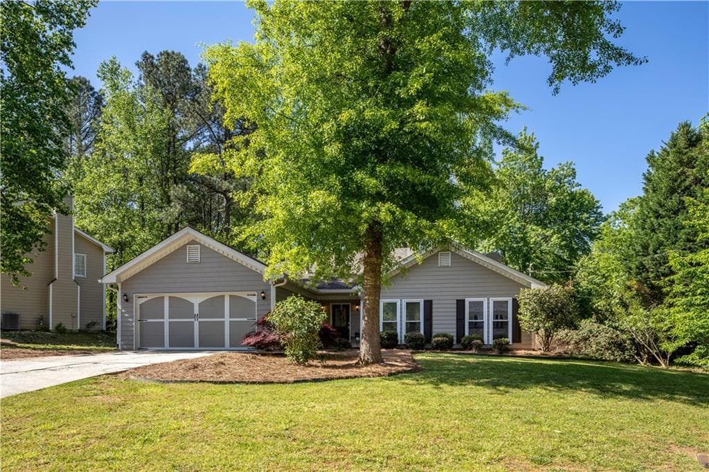 3 bedroom, 1,656 sq ft single family residence sold at 1954 Hunt Crossing Court, Lawrenceville, GA 30043
