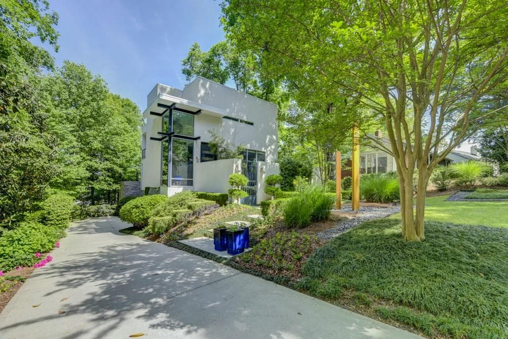 3 bedroom, 2,890 sq ft single family residence sold at 415 Lofton Road, Atlanta, GA 30309