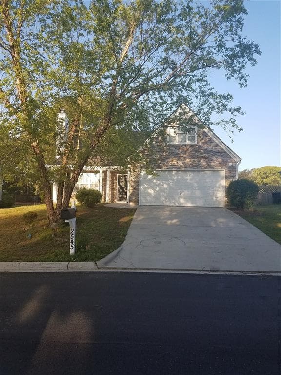 3 bedroom, 2,031 sq ft single family residence sold at 2545 Lake Royale Drive, Riverdale, GA 30296