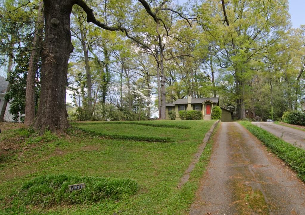 2 bedroom, 794 sq ft single family residence sold at 1837 Virginia Avenue, College Park, GA 30337