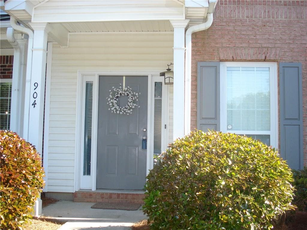 2 bedroom, 1,498 sq ft townhouse sold at 904 TREE CREEK Boulevard, Lawrenceville, GA 30043