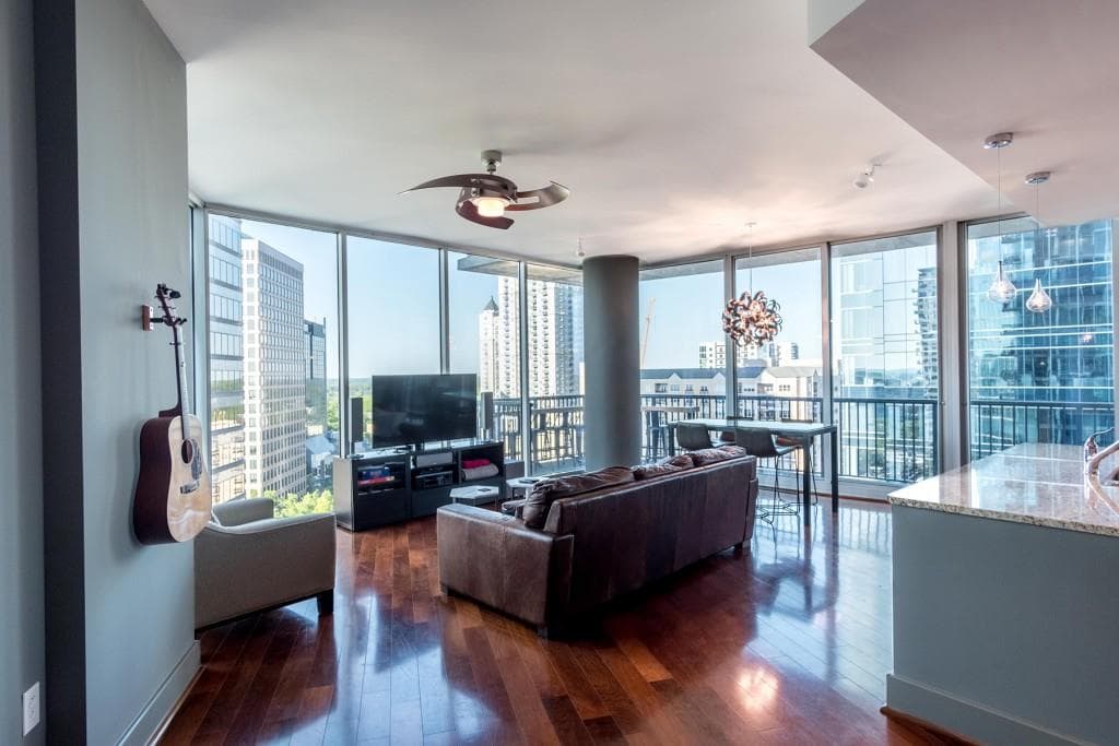 2 bedroom, 1,505 sq ft condominium sold at 1080 Peachtree Street 1403, Atlanta, GA 30309