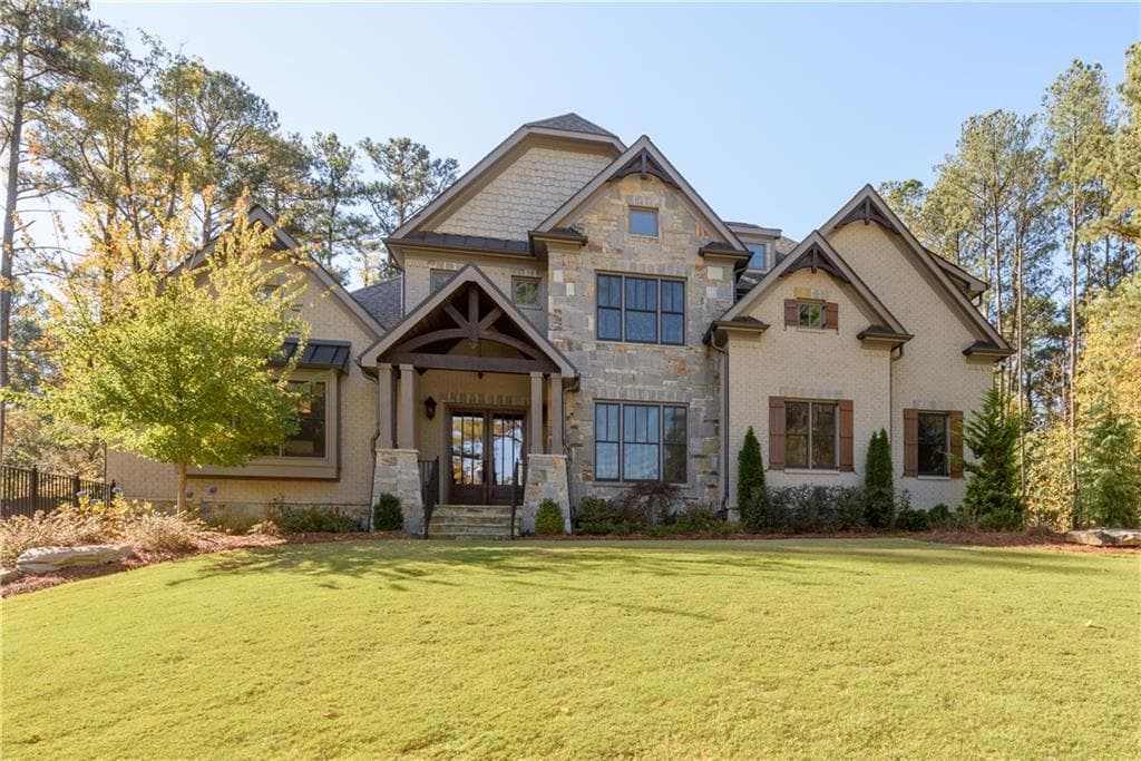 695 Glenairy Drive, Sandy Springs, GA 30328 — most recent listing photo