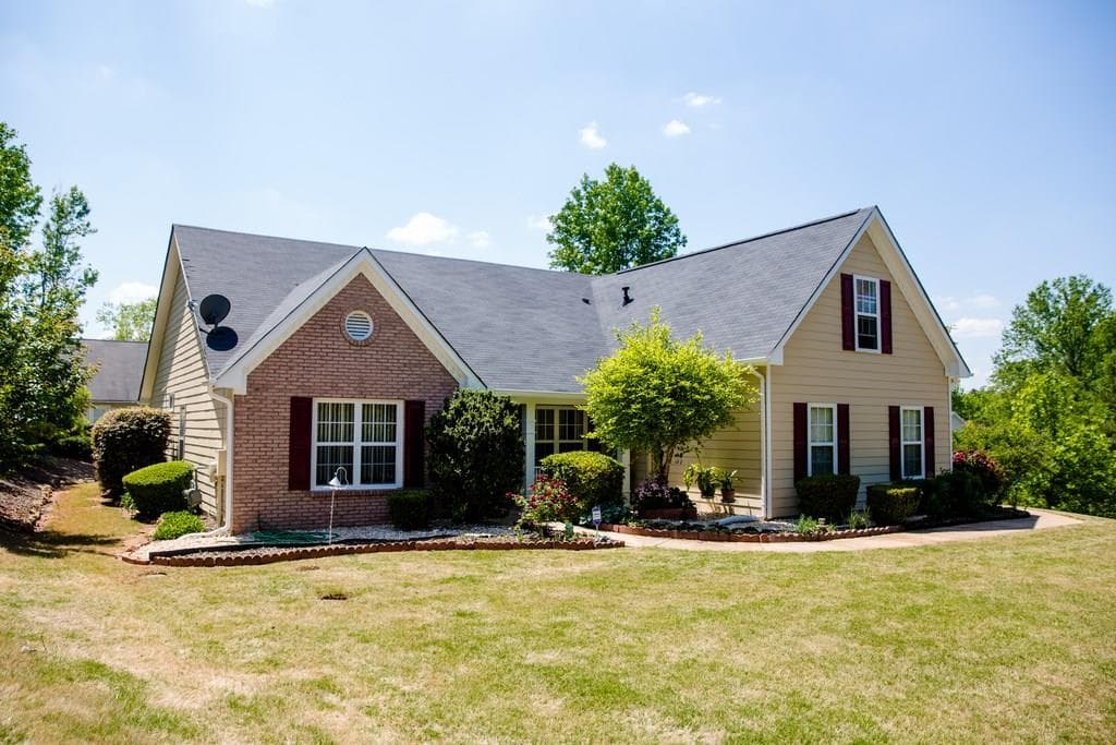 4 bedroom, 2,089 sq ft single family residence sold at 2627 RAINBOW CREEK Drive, Decatur, GA 30034