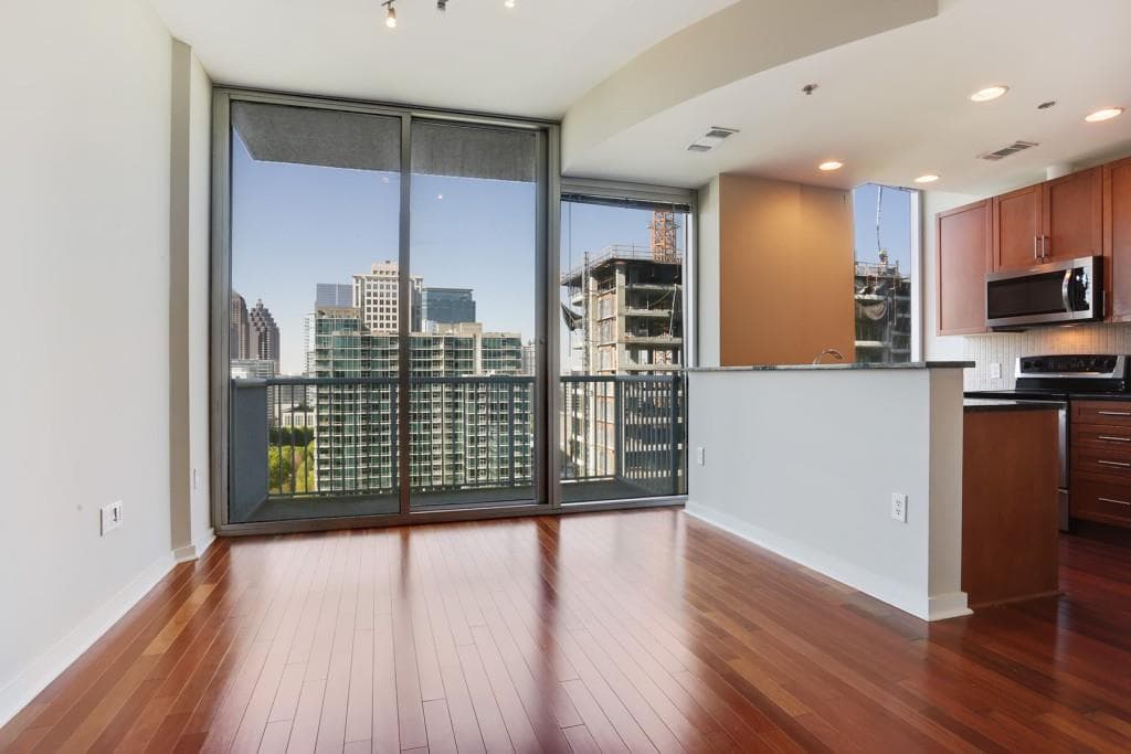 1 bedroom, 702 sq ft condominium sold at 855 Peachtree Street 1504, Atlanta, GA 30308