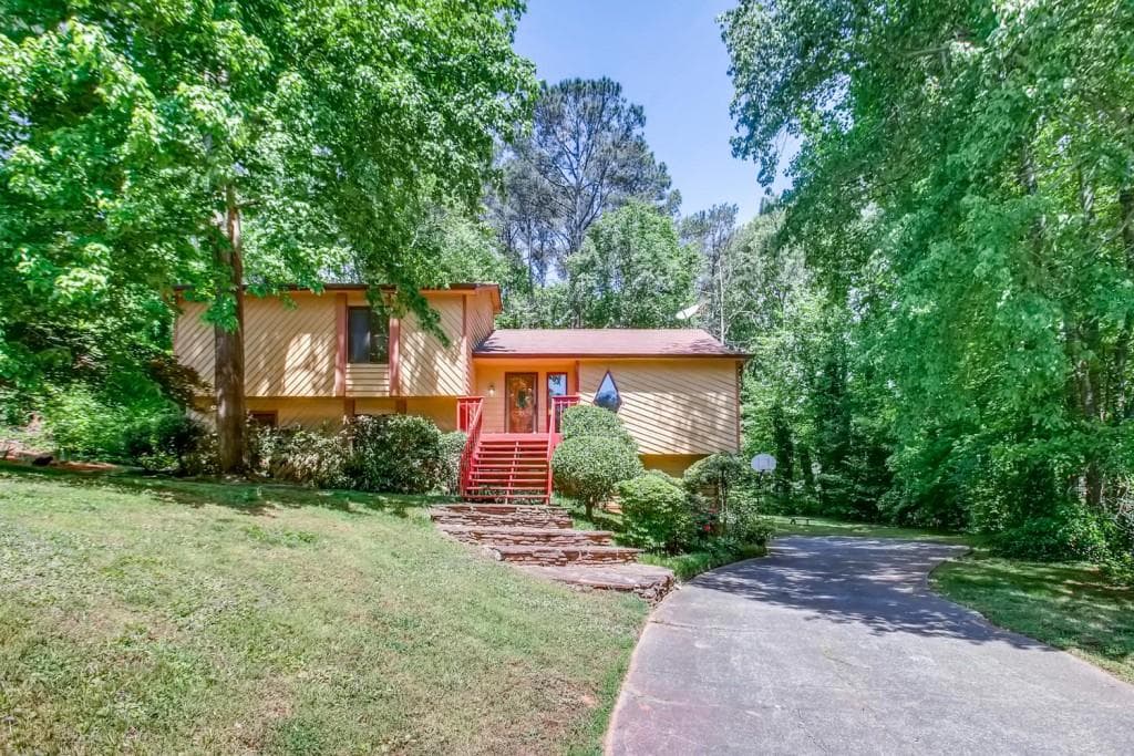 3 bedroom, 2,002 sq ft single family residence sold at 1753 Hickory Grove Way, Acworth, GA 30102