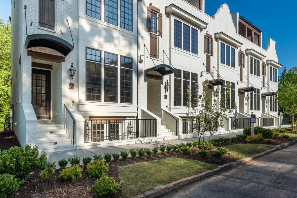 4 bedroom, 3,097 sq ft townhouse sold at 140 Northern Avenue 6, Decatur, GA 30030