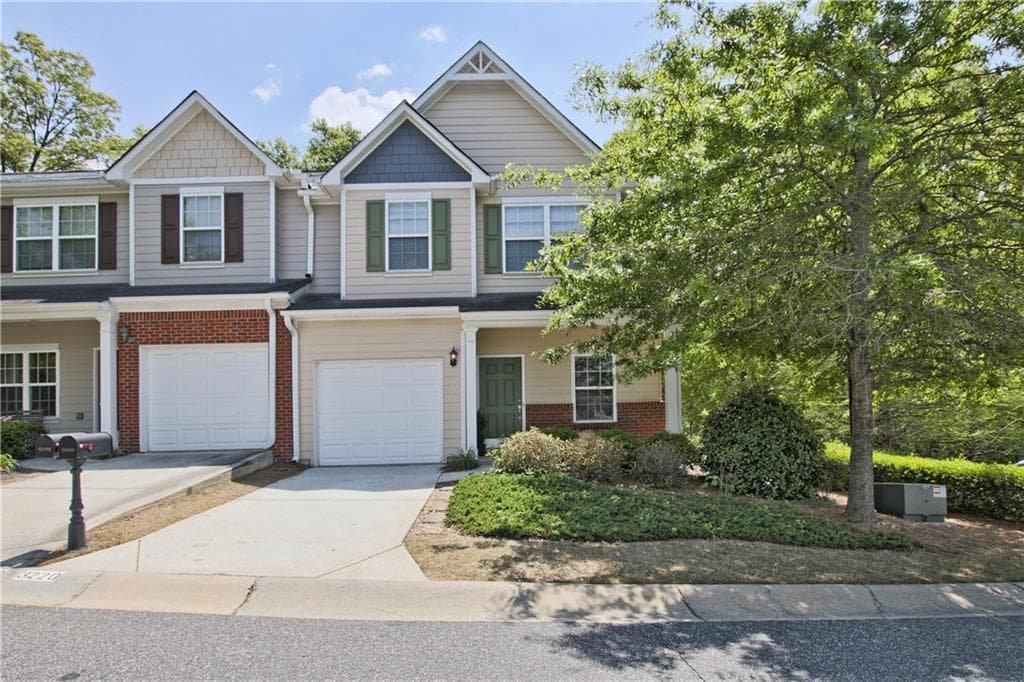 3 bedroom, 1,491 sq ft condominium sold at 3220 Cedar Glade Lane, Buford, GA 30519