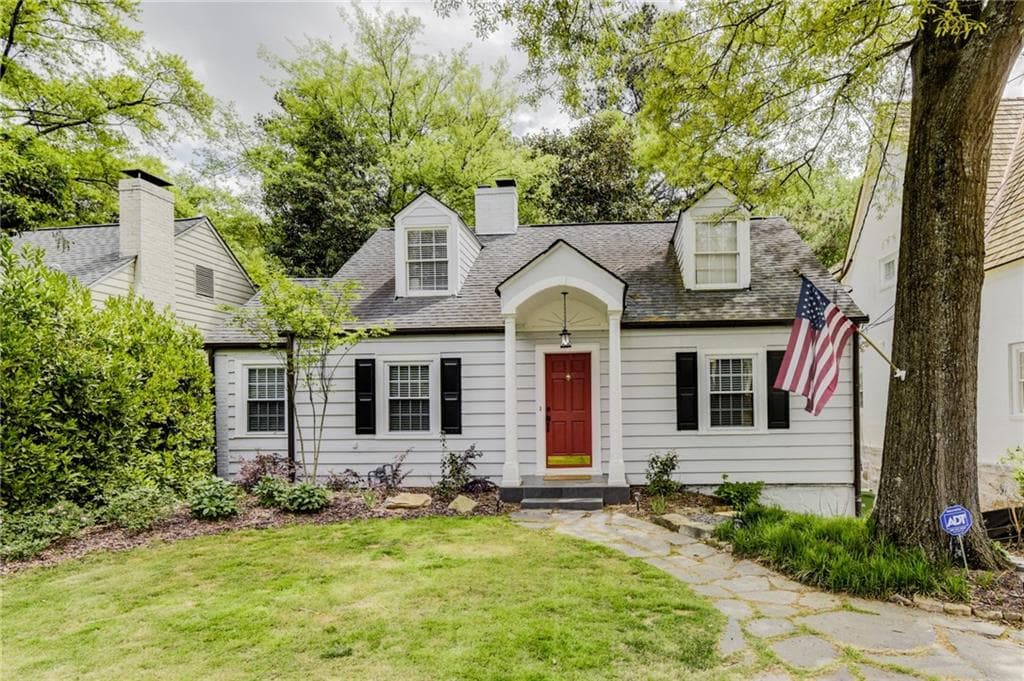 4 bedroom, 1,845 sq ft single family residence sold at 2885 Elliott Circle, Atlanta, GA 30305