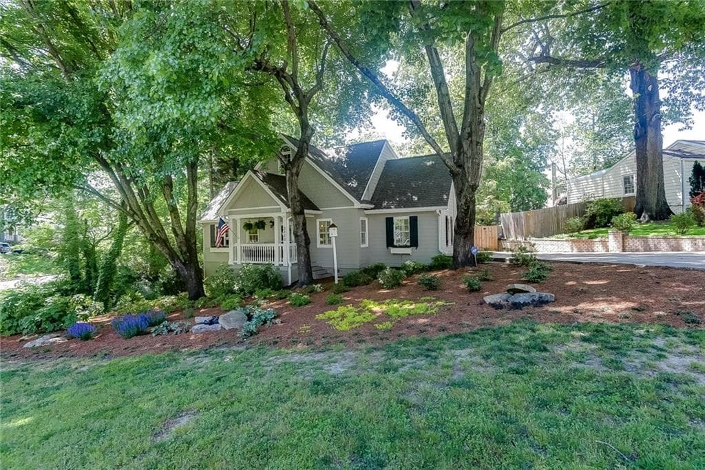 3 bedroom, 1,920 sq ft single family residence sold at 3022 Knox Avenue, Atlanta, GA 30341