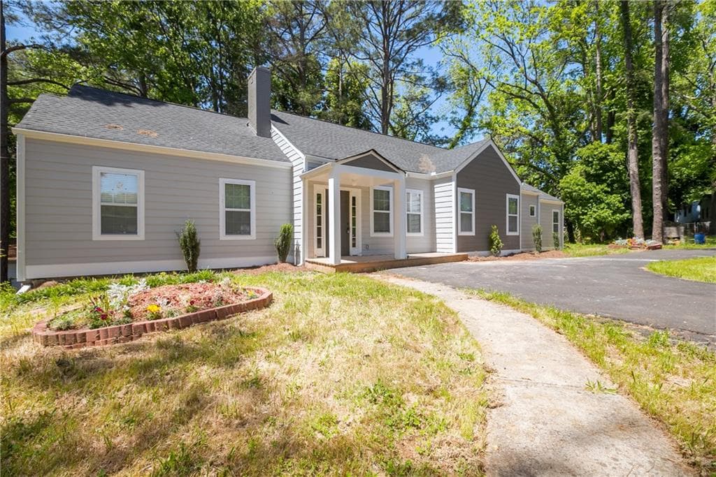 4 bedroom, 2,010 sq ft single family residence sold at 1655 Richland Road, Atlanta, GA 30311