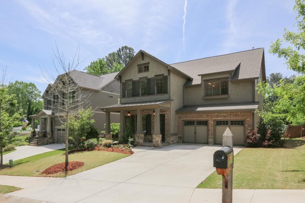 5 bedroom, 3,217 sq ft single family residence sold at 1214 Kingsview Drive, Smyrna, GA 30080