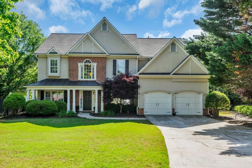 5 bedroom, 3,199 sq ft single family residence sold at 6875 Weatherstone Way, Alpharetta, GA 30009