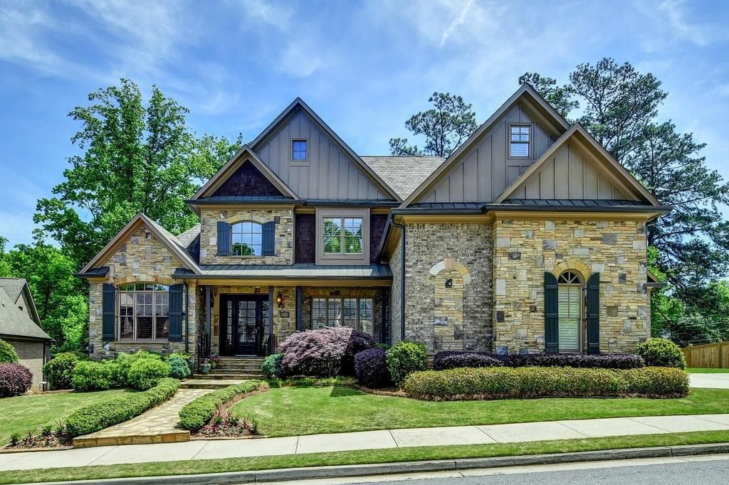 4 bedroom, 4,198 sq ft single family residence sold at 5385 High Point Manor, Atlanta, GA 30342