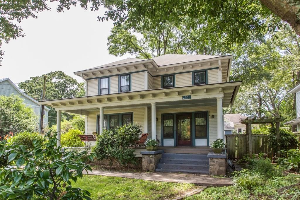 4 bedroom, 2,698 sq ft single family residence sold at 704 W College Avenue, Decatur, GA 30030