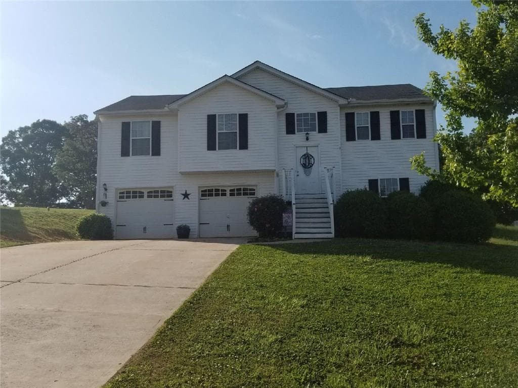 348 Royal Oaks Drive, Winder, GA 30680 — most recent listing photo