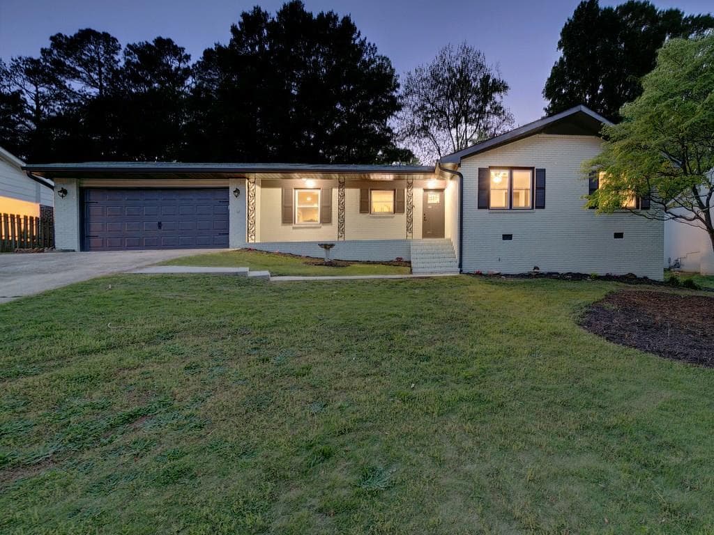 3 bedroom, 1,383 sq ft single family residence sold at 4100 Deerwood Parkway, Smyrna, GA 30082