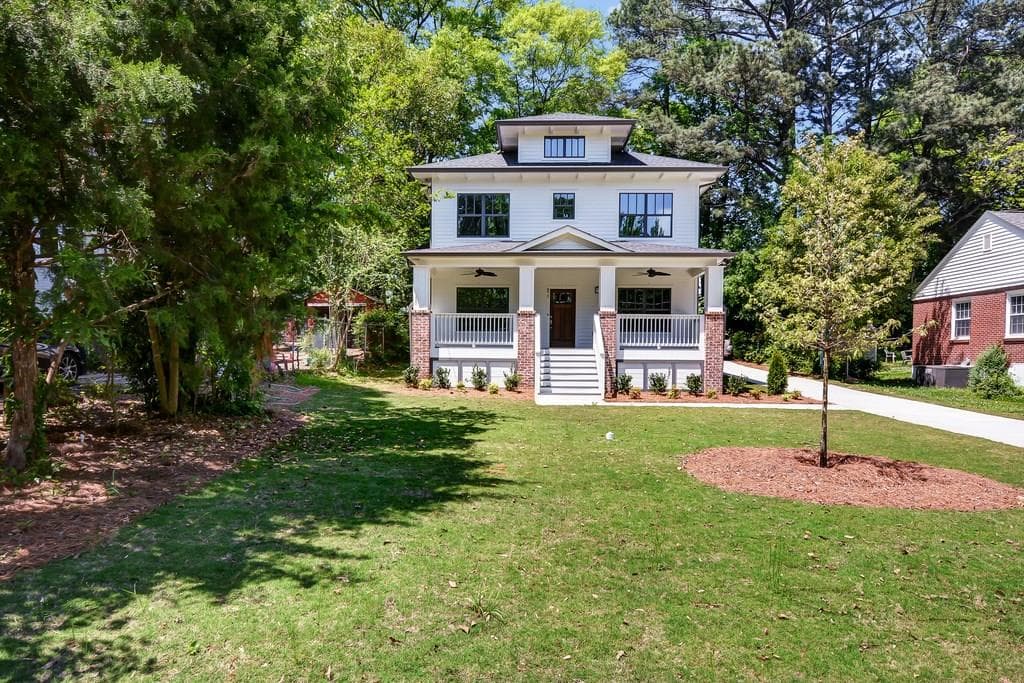 5 bedroom, 2,850 sq ft single family residence sold at 875 DERRYDOWN Way, Decatur, GA 30030