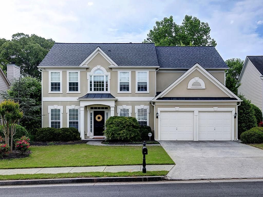 4 bedroom, 2,594 sq ft single family residence sold at 1105 Drewsbury Court, Smyrna, GA 30080