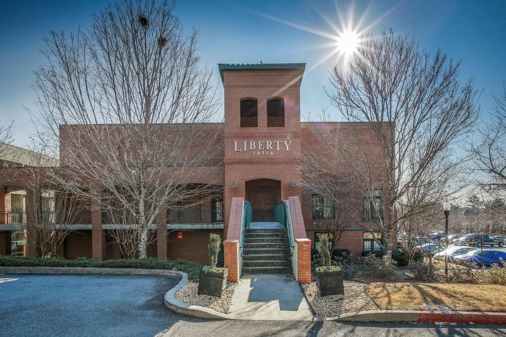 1 bedroom, 883 sq ft condominium sold at 1735 Liberty Lane, Roswell, GA 30075