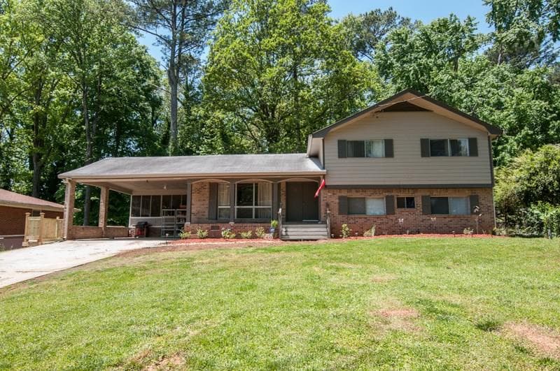 4 bedroom, 1,922 sq ft single family residence sold at 2677 Rainbow Ridge Road, Decatur, GA 30034