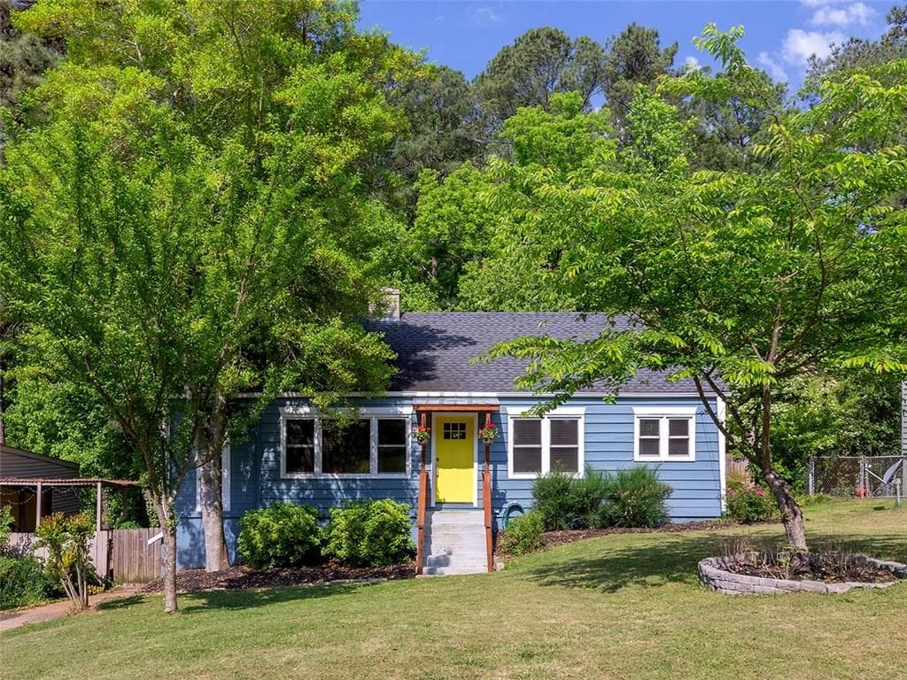 2 bedroom, 1,040 sq ft single family residence sold at 1743 Parkhill Drive, Decatur, GA 30032