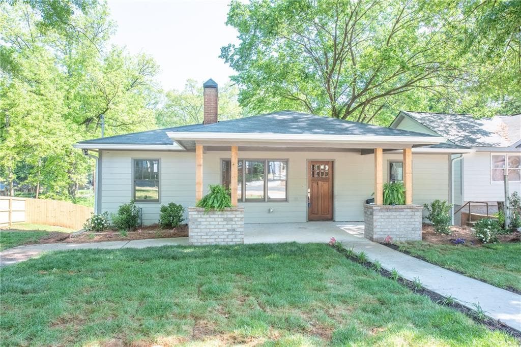 5 bedroom single family residence sold at 1605 Beecher Street, Atlanta, GA 30310