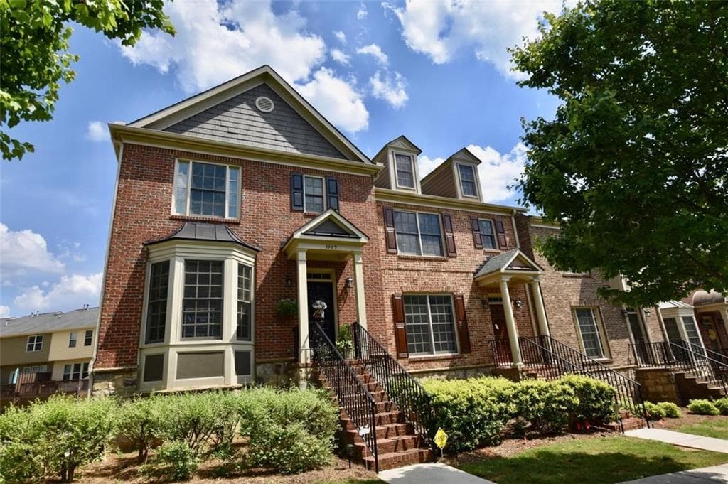3 bedroom, 2,027 sq ft townhouse sold at 3969 Covey Flush Court 22, Smyrna, GA 30082