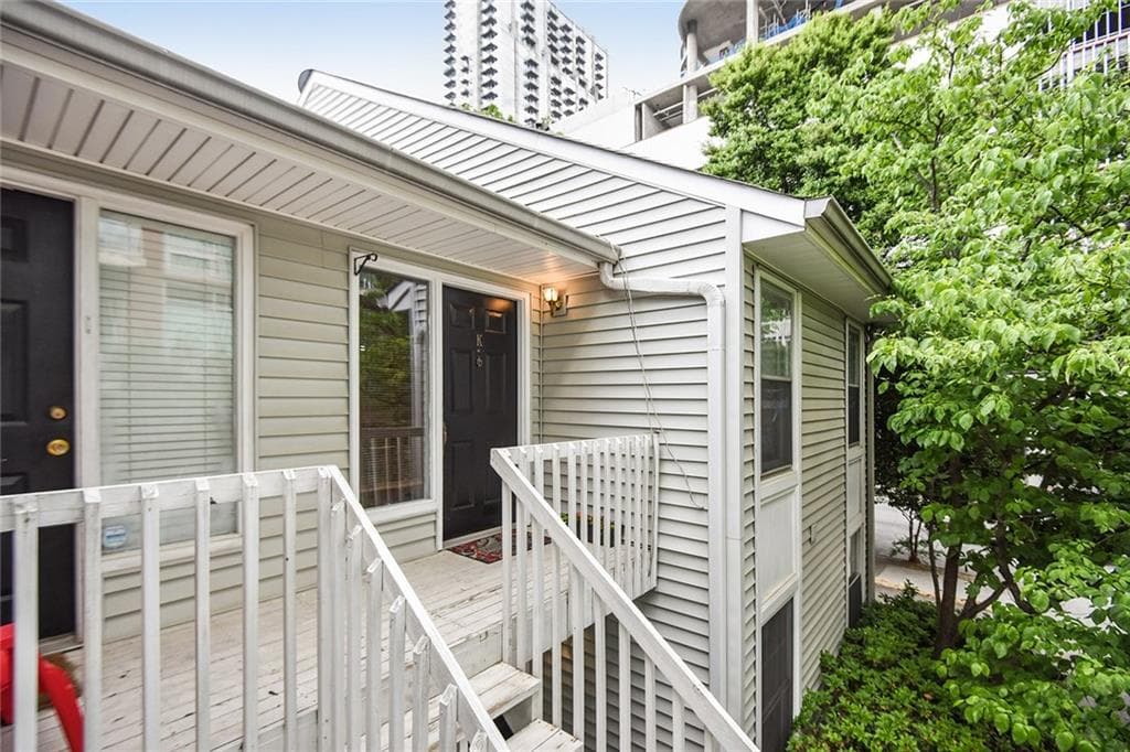2 bedroom, 1,060 sq ft condominium sold at 887 Juniper Street K, Atlanta, GA 30309