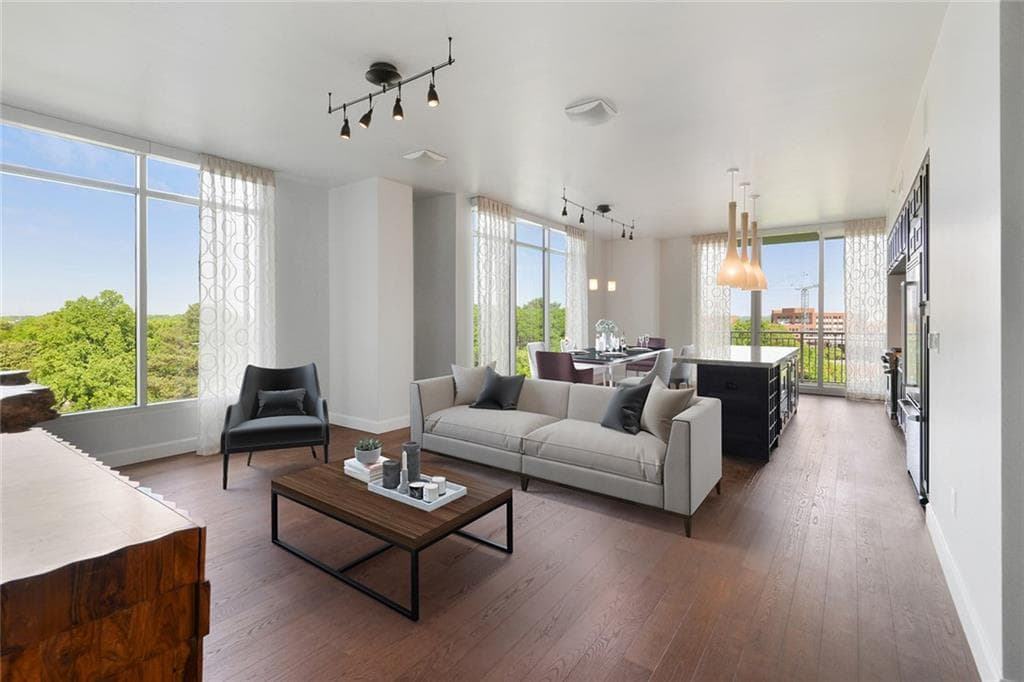 3 bedroom, 1,709 sq ft condominium sold at 1820 Peachtree Street 808, Atlanta, GA 30309
