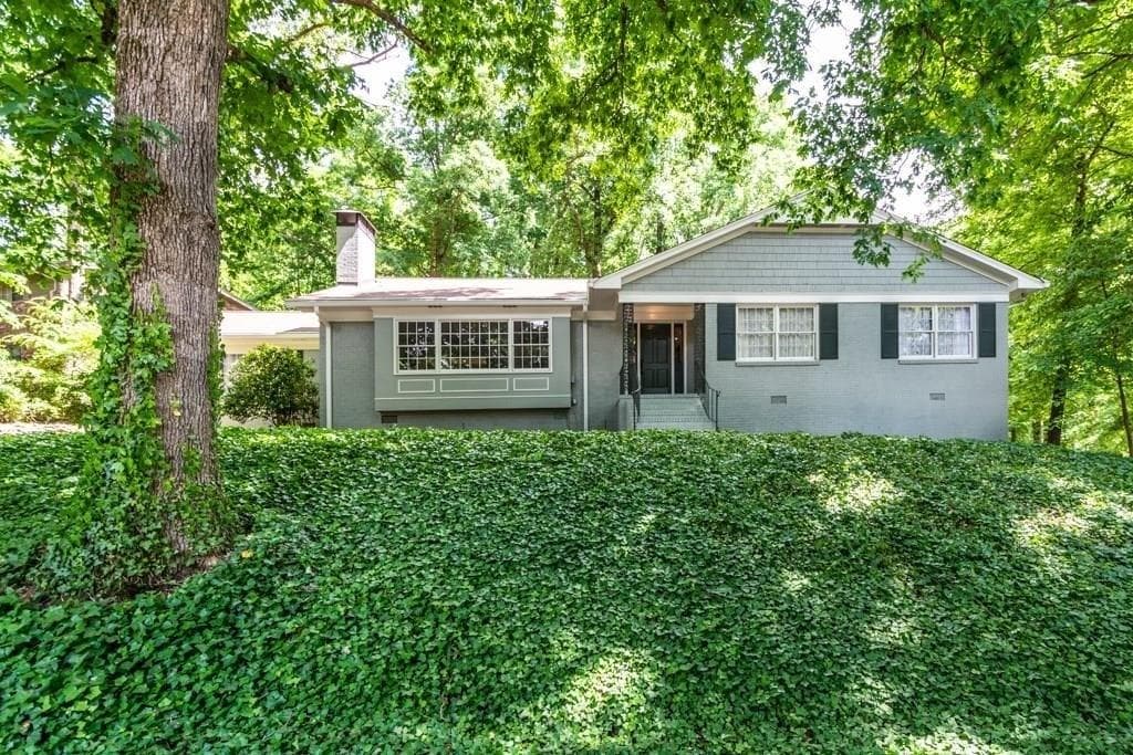 4 bedroom single family residence sold at 1827 Mason Mill Road, Decatur, GA 30033