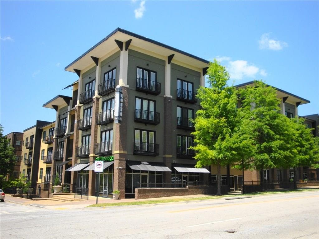 2 bedroom, 1,230 sq ft condominium sold at 5300 PEACHTREE Road 2501, Chamblee, GA 30341