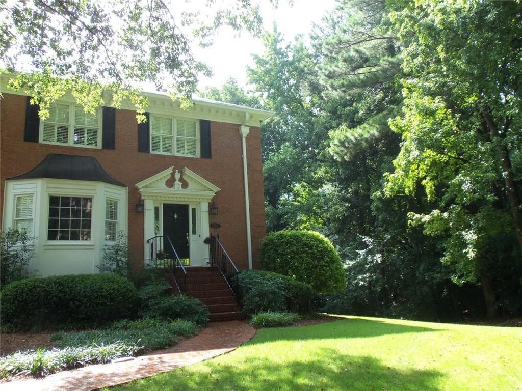 3 bedroom, 3,075 sq ft condominium sold at 5377 Trentham Drive, Dunwoody, GA 30338