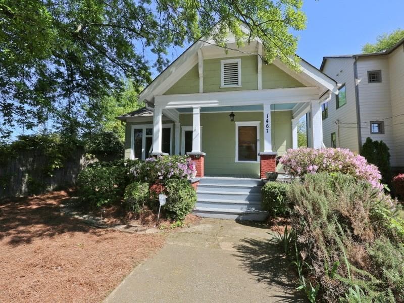 3 bedroom, 1,376 sq ft single family residence sold at 1467 Carroll Drive, Atlanta, GA 30318