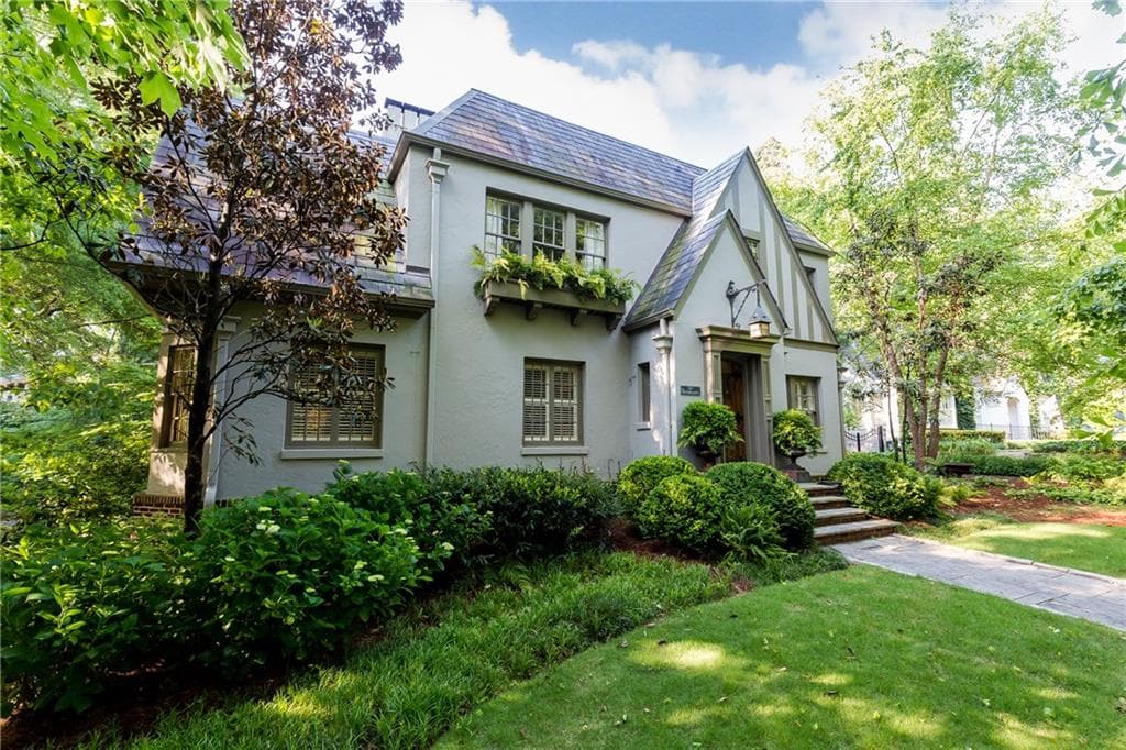 6 bedroom single family residence sold at 35 Wakefield Drive, Atlanta, GA 30309